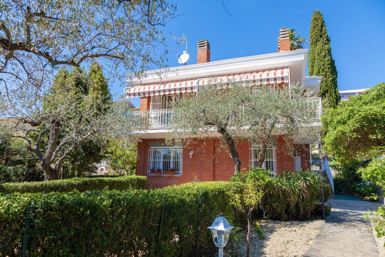 Villa La Rodina Diano Marina Exterior foto