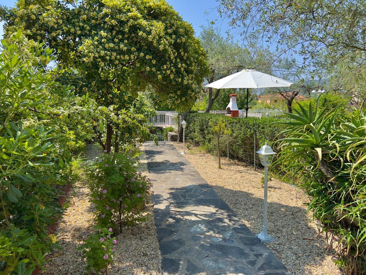 Villa La Rodina Diano Marina Exterior foto